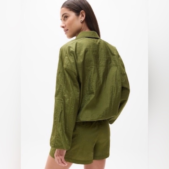 Athleta NWOT Lunar Sheen Shirt Crinkle Nylon Snap Front Jacket Olive Green XXS - Picture 2 of 12